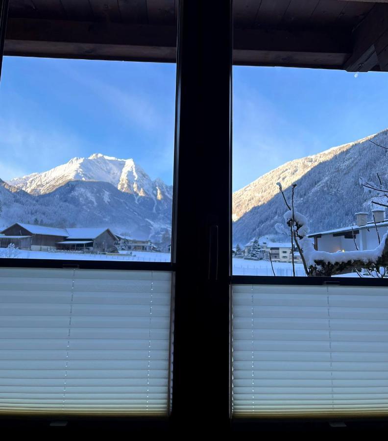 Ferienwohnung Rita Kroell Mayrhofen Exterior photo